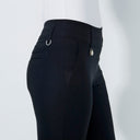 DS Magic Black Capris F25